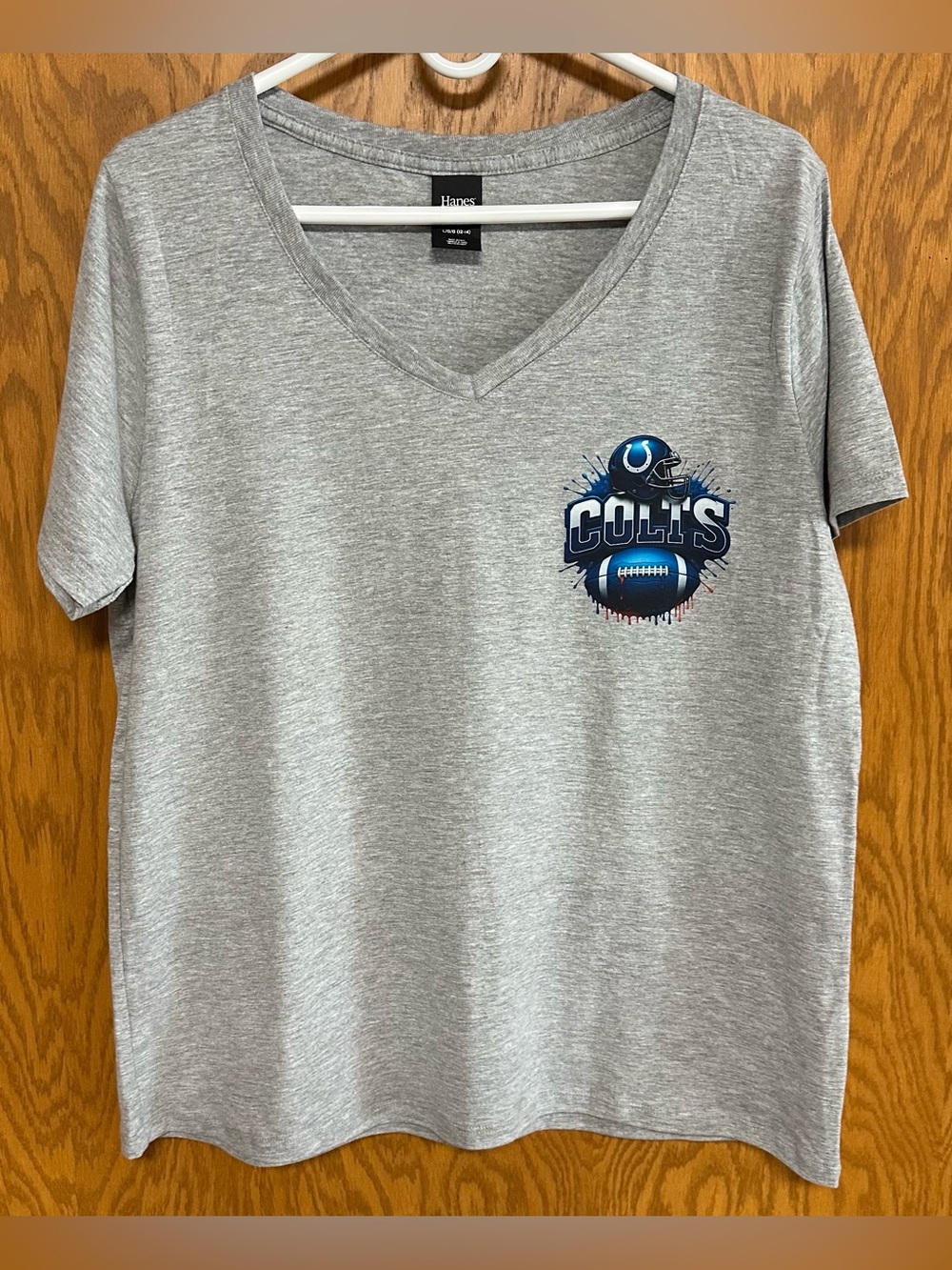 Indianapolis Colts V-Neck Graphic Tee - NIP